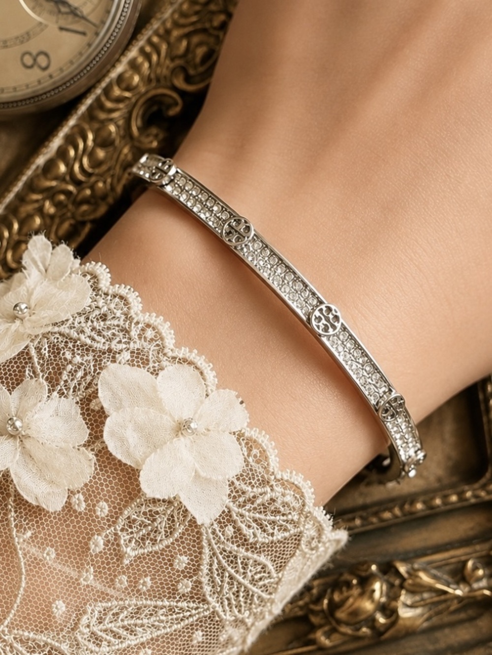 TORY BURCH • Silver Thin Icon Pave Crystal Hinge Bracelet